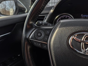 Седан Toyota Camry 2021 года, 2890000 рублей, Волгоград