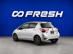 Хетчбэк Toyota Vitz 2018 года, 999654 рублей, Москва
