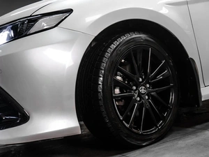 Седан Toyota Camry 2021 года, 3499000 рублей, Тюмень