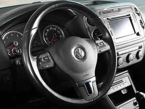 Внедорожник Volkswagen Tiguan 2016 года, 1689000 рублей, Ростов-на-Дону
