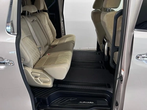 Минивэн Toyota Alphard 2019 года, 4049000 рублей, Красноярск