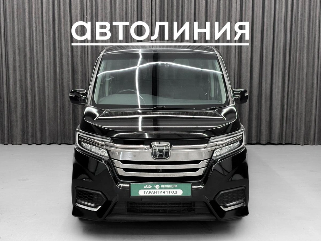 Минивэн Honda Stepwgn 2017 года, 2099000 рублей, Красноярск