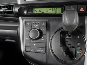 Минивэн Toyota Wish 2014 года, 1530000 рублей, Воронеж