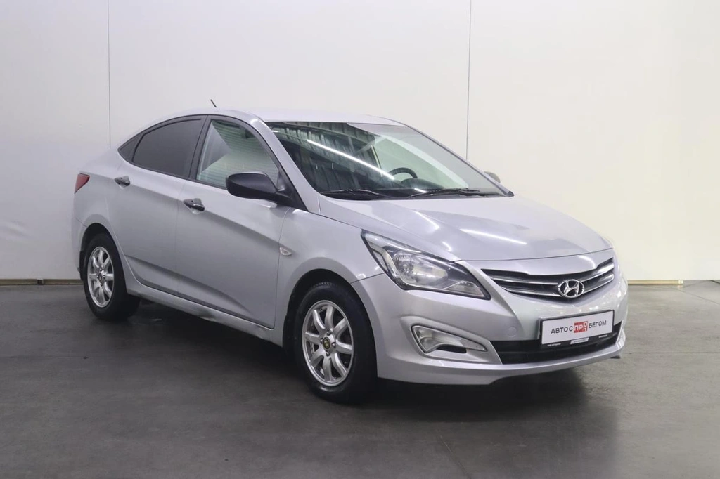 Седан Hyundai Solaris 2015 года, 820000 рублей, Брянск