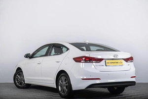 Седан Hyundai Elantra 2018 года, 1789000 рублей, Томск