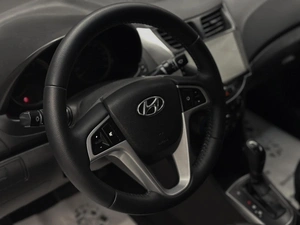 Седан Hyundai Solaris 2015 года, 945000 рублей, Красноярск