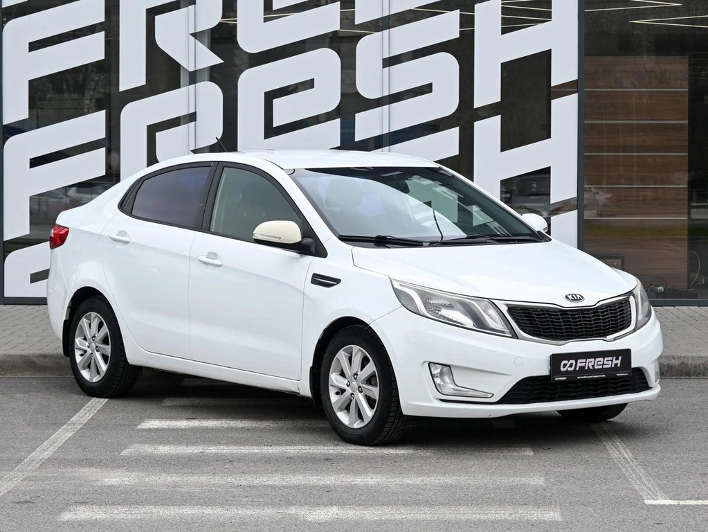 Седан Kia Rio 2012 года, 989000 рублей, Волгоград