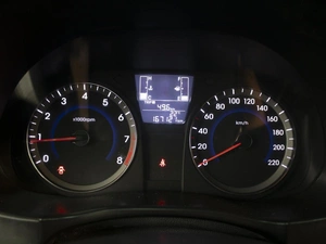 Седан Hyundai Solaris 2015 года, 695000 рублей, Омск