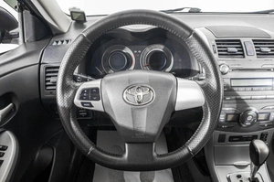 Седан Toyota Corolla 2011 года, 1249000 рублей, Барнаул