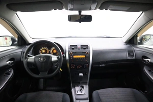 Седан Toyota Corolla 2010 года, 1160000 рублей, Брянск