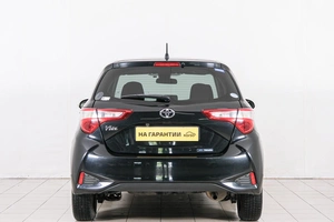 Хетчбэк Toyota Vitz 2019 года, 899000 рублей, Красноярск