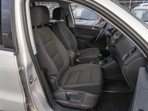 Внедорожник Volkswagen Tiguan 2011 года, 1299000 рублей, Саратов