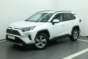 Внедорожник Toyota RAV4 2020 года, 3745000 рублей, Красноярск