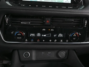 Внедорожник Nissan Rogue 2023 года, 3359000 рублей, Аксай