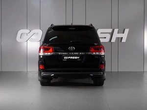 Внедорожник Toyota Land Cruiser 2016 года, 6649000 рублей, Красный Пахарь