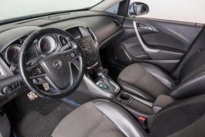 Хетчбэк Opel Astra 2011 года, 769000 рублей, Пермь