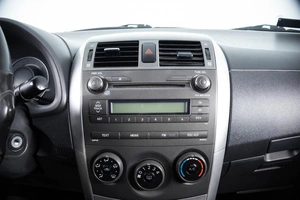 Седан Toyota Corolla 2011 года, 989000 рублей, Пермь
