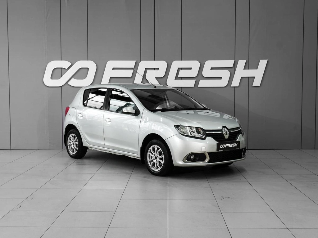 Хетчбэк Renault Sandero 2015 года, 698000 рублей, Тверь