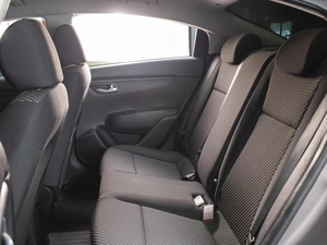 Седан Kia Rio 2018 года, 1402000 рублей, Омск