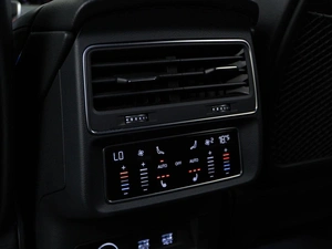 Внедорожник Audi Q8 2019 года, 7877077 рублей, Москва