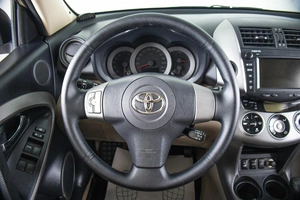 Внедорожник Toyota RAV4 2008 года, 1319000 рублей, Пермь
