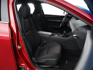 Хетчбэк Mazda 3 2019 года, 2277077 рублей, Москва