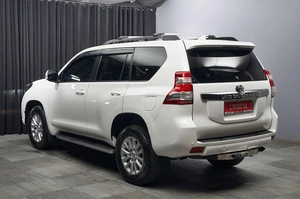 Внедорожник Toyota Land Cruiser Prado 2016 года, 3499000 рублей, Красноярск