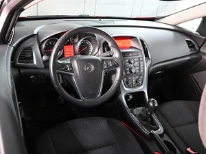 Хетчбэк Opel Astra GTC 2012 года, 1179000 рублей, Ростов-на-Дону