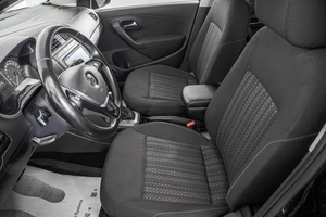 Седан Volkswagen Polo 2015 года, 1149000 рублей, Барнаул