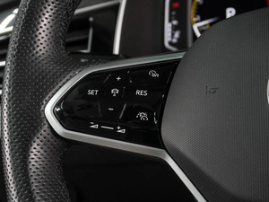 Внедорожник Volkswagen Tiguan L 2023 года, 4876000 рублей, Воронеж