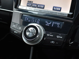 Универсал Toyota Prius Alpha 2015 года, 2020000 рублей, Краснодар