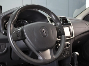 Хетчбэк Renault Sandero Stepway 2016 года, 1120000 рублей, Омск