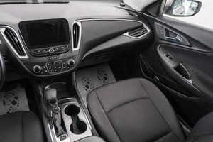 Седан Chevrolet Malibu 2022 года, 1849000 рублей, Красноярск