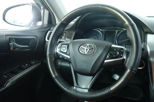 Седан Toyota Camry 2016 года, 1989000 рублей, Омск