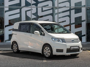 Минивэн Honda Freed 2012 года, 1155000 рублей, Краснодар