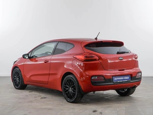 Хетчбэк Kia Ceed 2015 года, 1389050 рублей, Москва