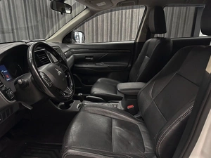 Внедорожник Mitsubishi Outlander 2016 года, 1689000 рублей, Красноярск