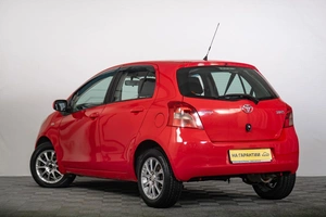 Хетчбэк Toyota Yaris 2006 года, 579000 рублей, Томск