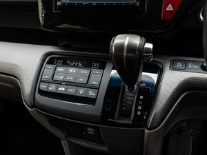 Минивэн Honda Stepwgn 2019 года, 2340000 рублей, Краснодар