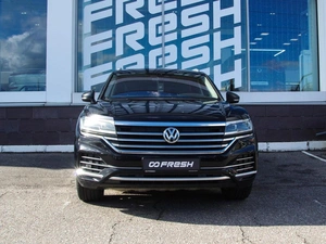 Внедорожник Volkswagen Touareg 2019 года, 3749000 рублей, Владимир