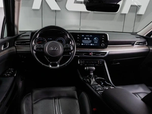 Седан Kia K5 2021 года, 2499000 рублей, Тюмень