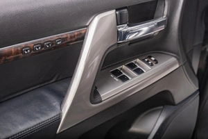 Внедорожник Toyota Land Cruiser 2012 года, 4499000 рублей, Томск