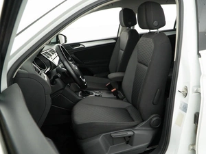 Внедорожник Volkswagen Tiguan 2017 года, 2249999 рублей, Москва