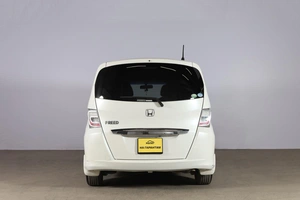 Минивэн Honda Freed 2013 года, 1349000 рублей, Новосибирск