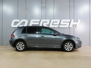 Хетчбэк Volkswagen Golf 2018 года, 1889000 рублей, Воронеж