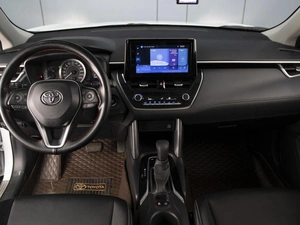 Внедорожник Toyota Corolla Cross 2022 года, 3074000 рублей, Омск