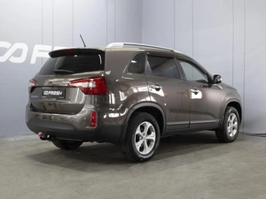 Внедорожник Kia Sorento 2013 года, 1880000 рублей, Омск