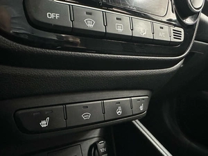 Седан Hyundai Solaris 2017 года, 1245000 рублей, Красноярск