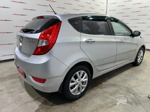 Хетчбэк Hyundai Solaris 2013 года, 865000 рублей, Красноярск