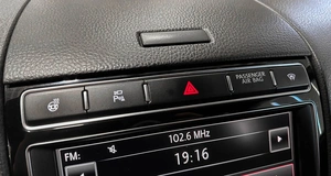 Внедорожник Volkswagen Touareg 2016 года, 2697000 рублей, Красноярск